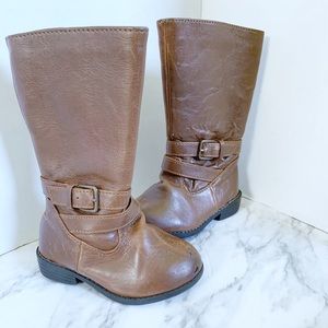 Size 6 girls brown boots with straps